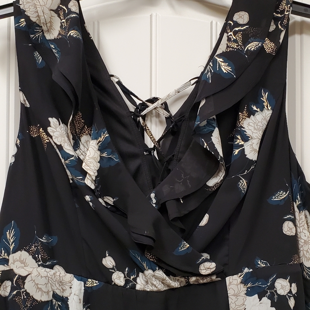 Beautiful Torrid Sleeveless Floral Short Dress